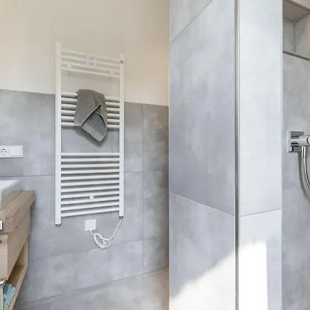 De Boeoei - Luxus-Haus Mit Meerblick, Sauna & Kamin Апартаменты *